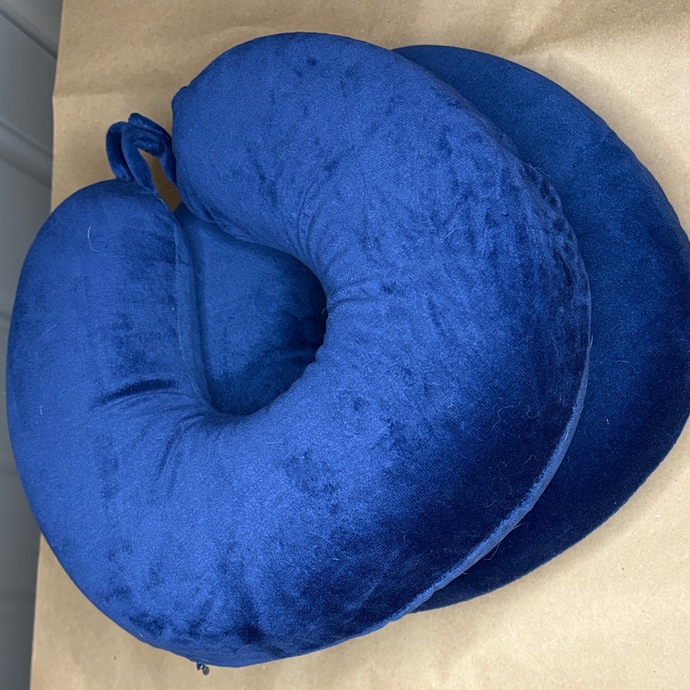Set of 2 Blue Velvet Travel Neck Pillows
